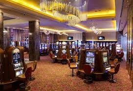 Bàn baccarat live casino hlx79 với dealer thật phát trực tiếp cho người chơi Việt Nam